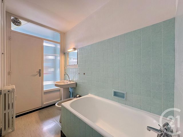 Appartement à vendre - 4 pièces - 95.67 m2 - BREST - 29 - BRETAGNE - Century 21 Associés Conseils Immobilier