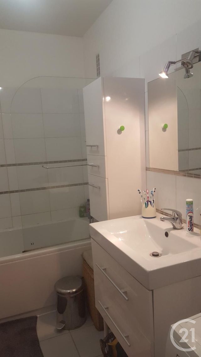 Appartement T4 à vendre - 4 pièces - 92.76 m2 - BREST - 29 - BRETAGNE - Century 21 Associés Conseils Immobilier Appartement T4 à vendre - 4 pièces - 92.76 m2 - BREST - 29 - BRETAGNE - Century 21 Associés Conseils Immobilier